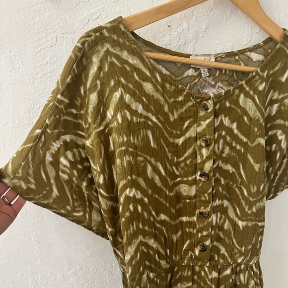 Wonderly Button Front Waist Tie Plus Size Short Sleeve Gauze Midi Dress - Picture 10 of 12